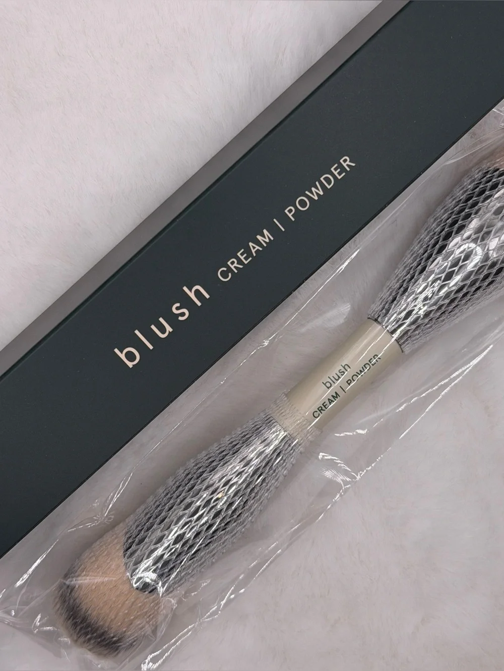 CIELE The Blush Brush, Cream and Powder Dual-Ended Makeup Brush - Silver/Beige